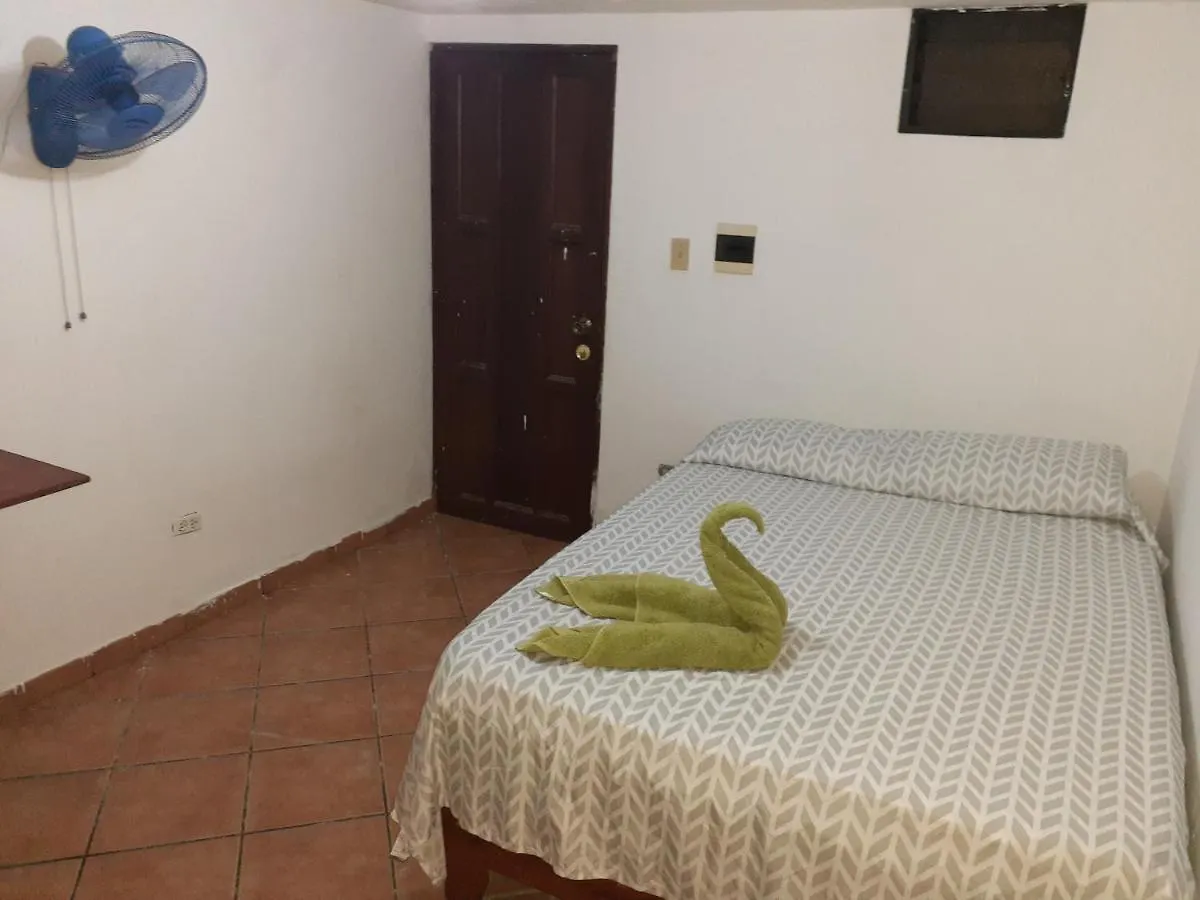 Adriano'S Apartahotel Saint-Domingue 2*,